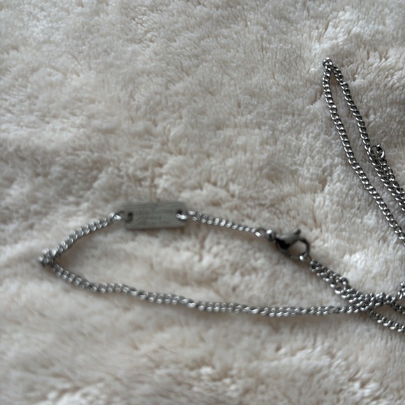 Louis Vuitton necklace - Picture 5 of 6